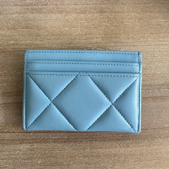 CHANEL Lambskin Quilted Chanel 19 Card Holder - Picture 7 of 12
